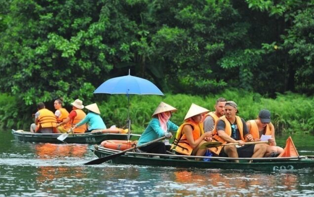 Ninh Bình tạm ngưng đón khách