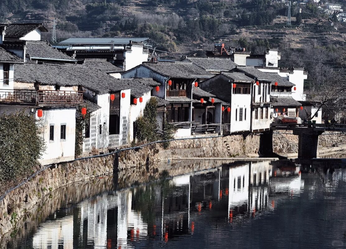 Làng cổ Hoành Thôn 8